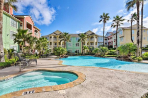 Walk to Beach and Seawall Condo in Galveston!